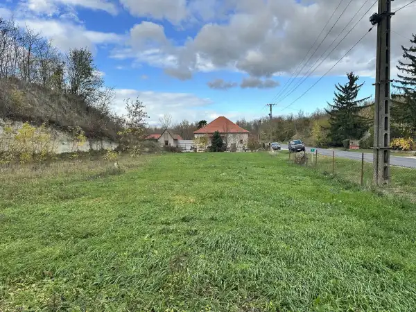 Eladó Építési telek, Nádasdladány 2677 m² 6.5 M Ft