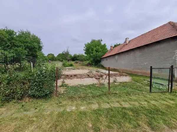 Eladó Építési telek, Rózsaszentmárton 882 m² 4.5 M Ft
