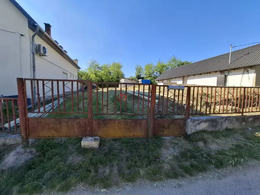 eladó  Építési telek, Tabajd