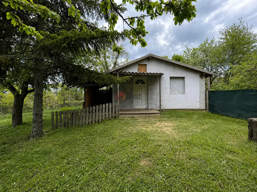 eladó  Legelő, Vác