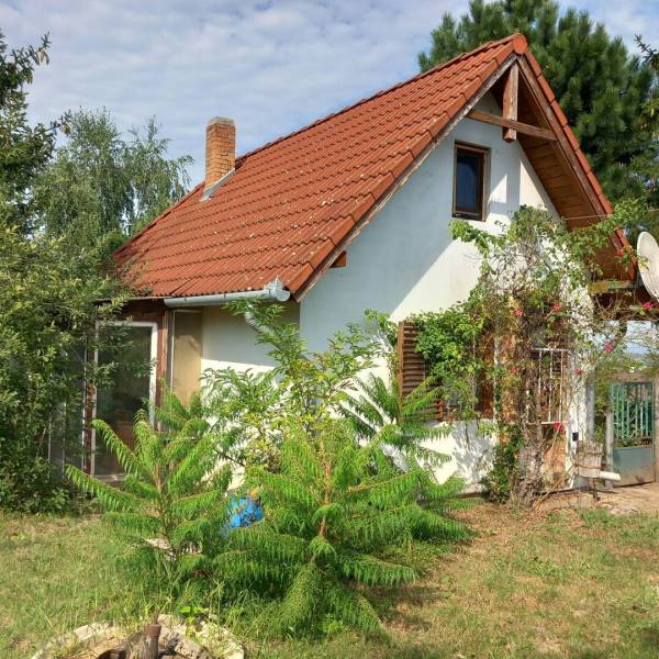 eladó  Szántó, Balatonkeresztúr
