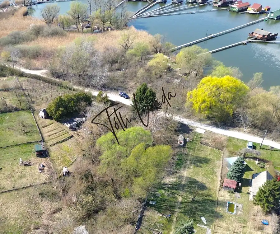 eladó  Szőlős, Oroszlány