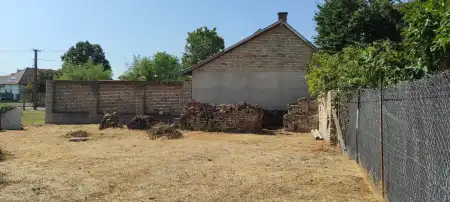 eladó telek, Cegléd