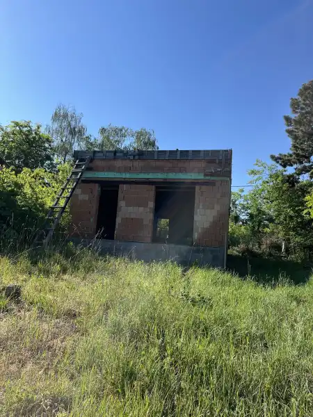 eladó telek, Csömör