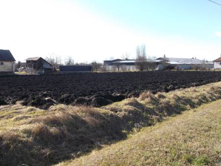 eladó telek, Görbeháza