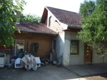 Eladó telek, Gyula 1061 m² 18 M Ft