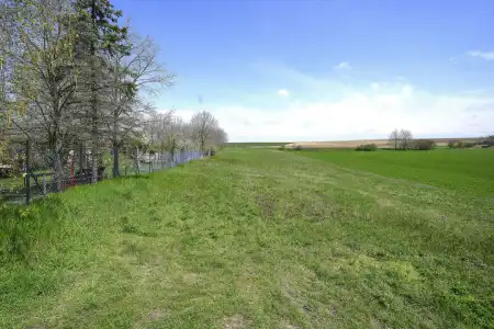 eladó telek, Kömlőd