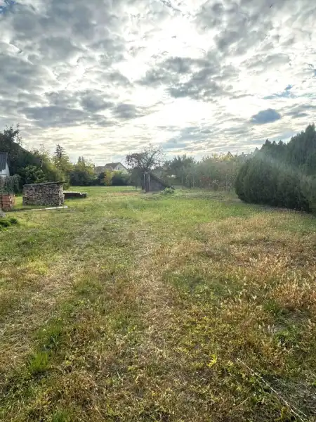 eladó telek, Szada