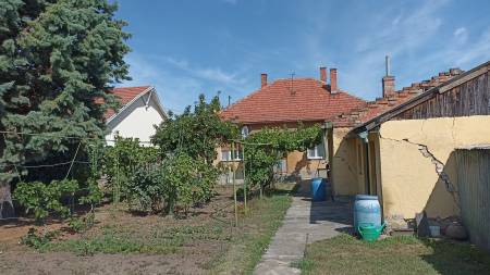 eladó telek, Szolnok