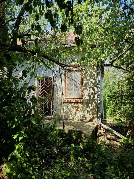 Eladó telek, Vác 5167 m² 16.7 M Ft