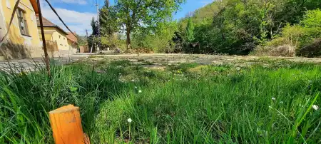 eladó telek, Zebegény