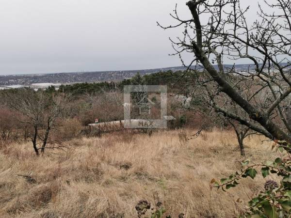 eladó  Üdülő, Budaörs